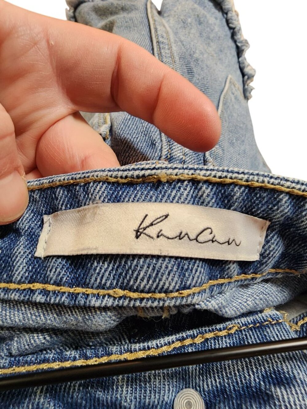 KanCan Distressed High-Waisted Denim Shorts With Frayed Hem - Womens M - Picture 3 of 4